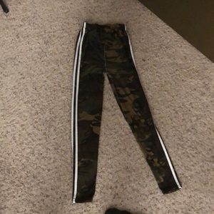 camo leggings